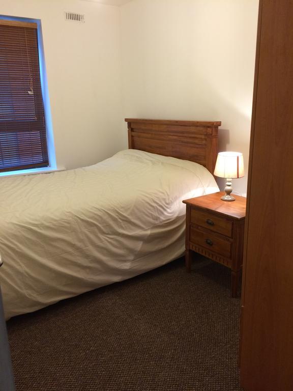 39 Camden Wharf Apartment Корк Стая снимка